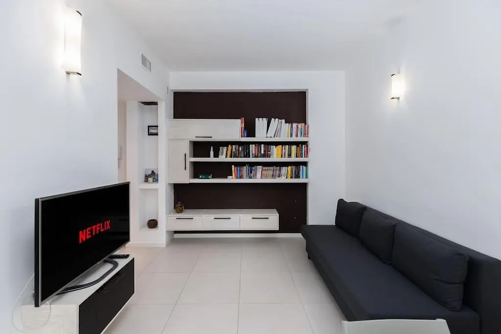 Apartment Deluxe Suite With Free Wifi And Netflix Milan