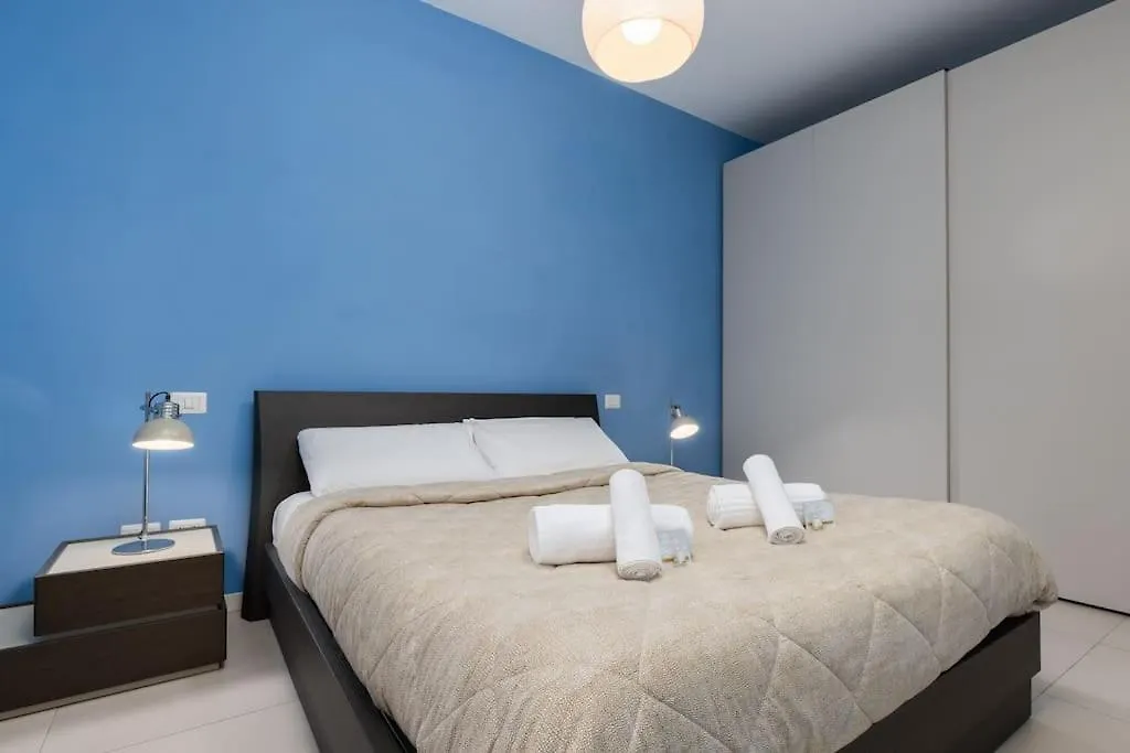 Deluxe Suite With Free Wifi And Netflix Milan Apartment