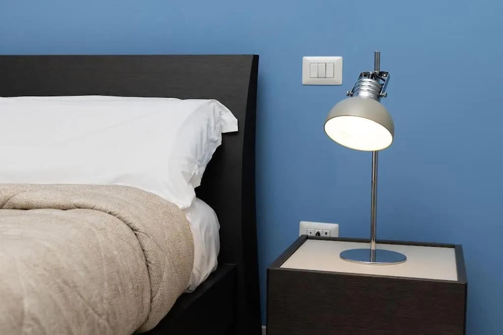 Deluxe Suite With Free Wifi And Netflix Milan Apartment