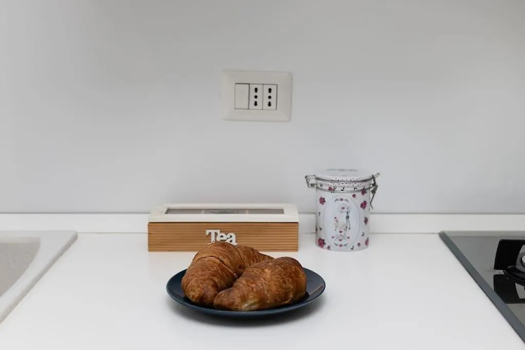 Apartment Deluxe Suite With Free Wifi And Netflix Milan Italy